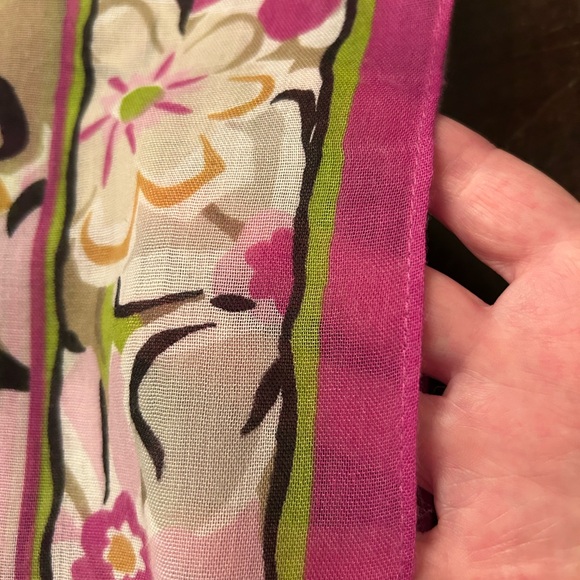 VERA BRADLEY Large Portobello Road Floral Scarf - Picture 6 of 6